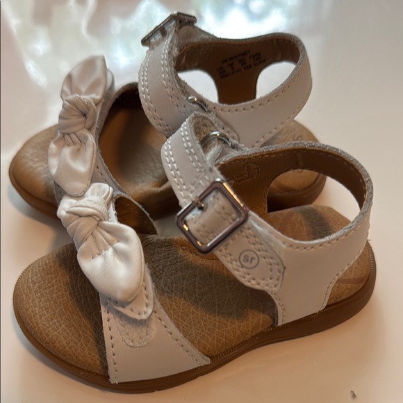 Stride Rite Toddler White Sandals with Bow - Picture 2 of 5